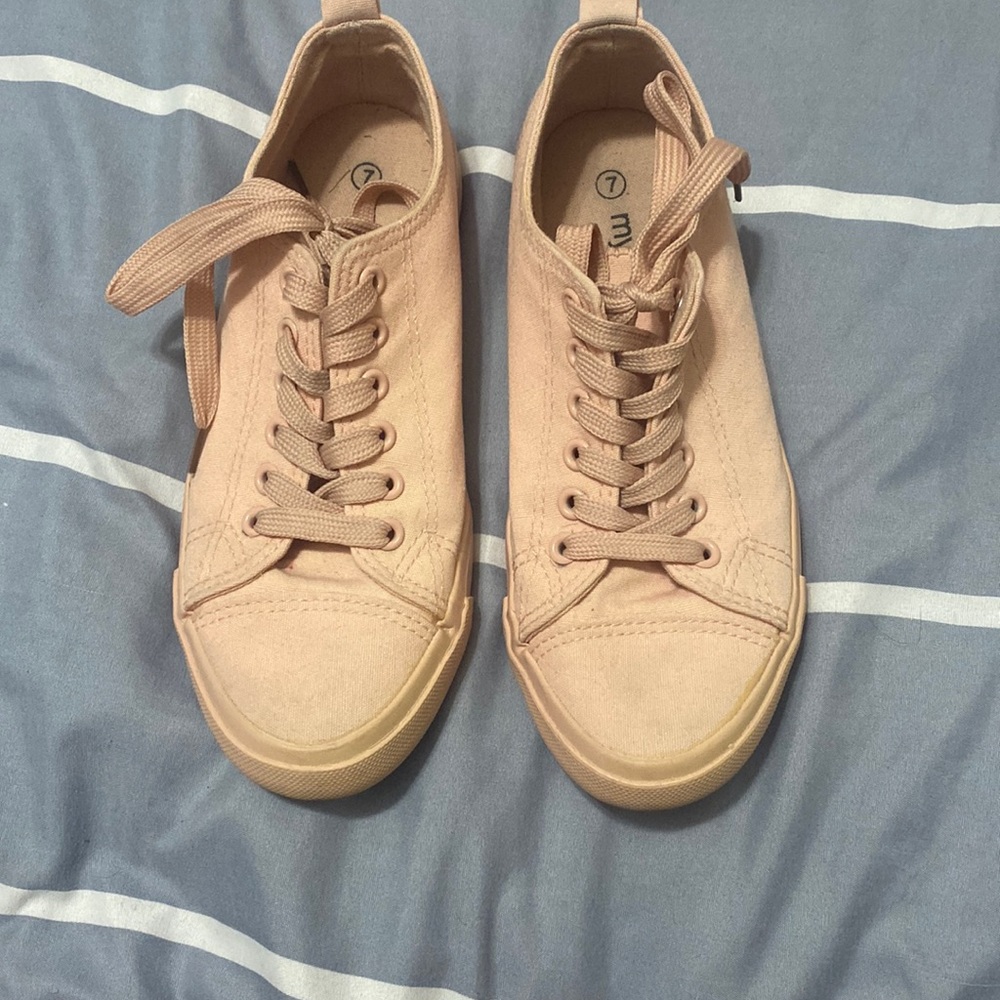 Pink sneakers size 7